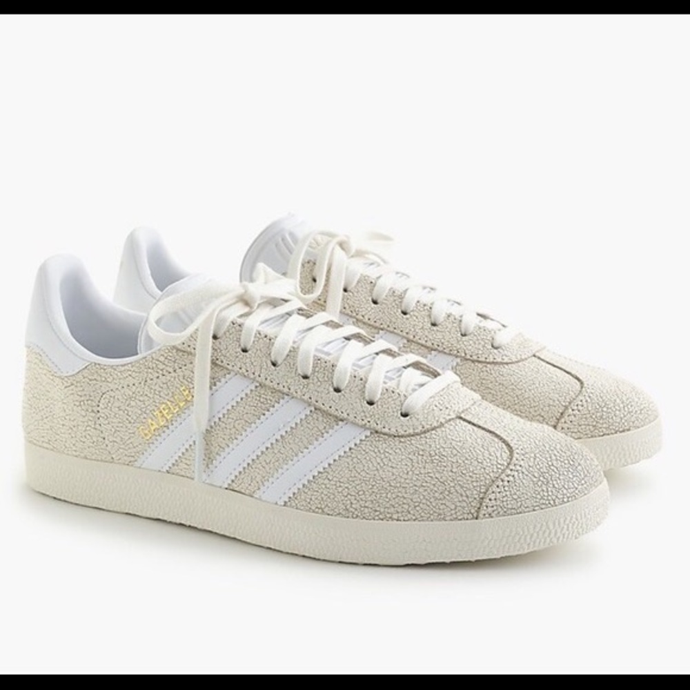 Adidas Originals Gazelle in Off White Cracked Leather - W8